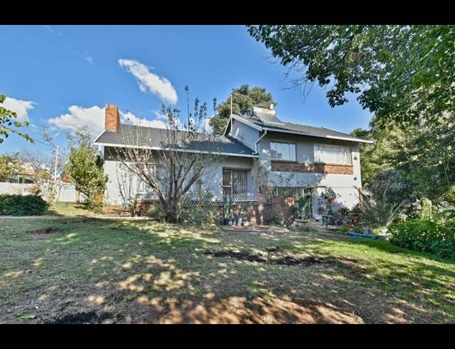 5 BEDROOM HOUSE FOR SALE IN MONDEOR